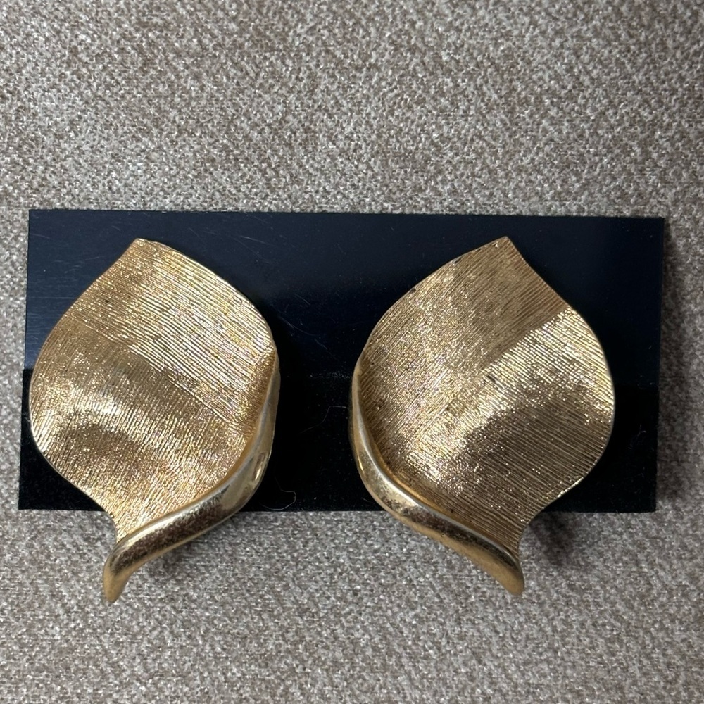 Vintage Puccini Curved gold-plated Clip-On Earrings